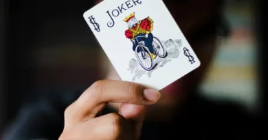 Click, scroll, lose – odds stacked against students who bet online